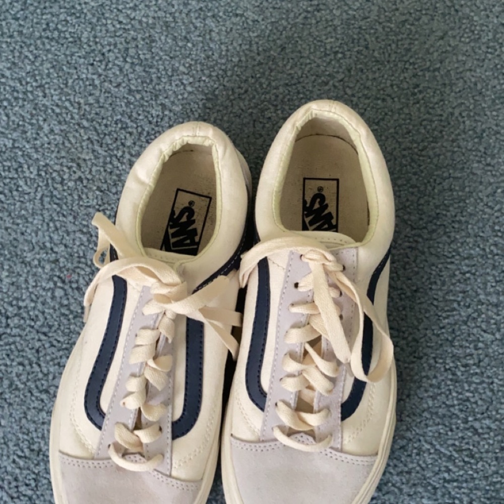 Shoes - Picture 3 of 3